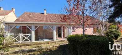 House at Montvicq (03170)