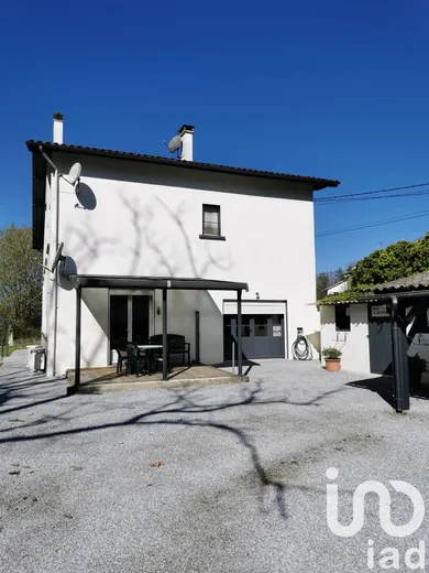 House at Ledeuix (64400)