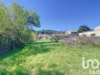Traditional house at Peyruis (04310)