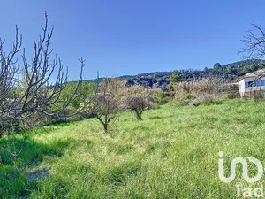 Building plot at Peyruis (04310)