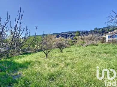 Terrain à bâtir à Peyruis (04310)