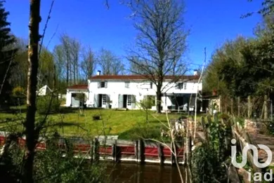 Traditional house at La Ronde (17170)