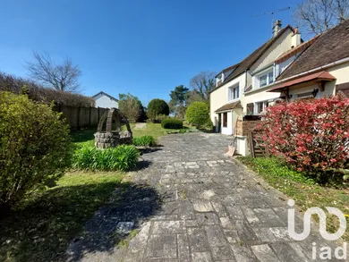 House at Cerisiers (89320)