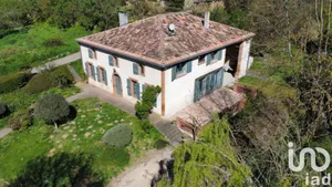 Mansion at Castelmayran (82210)