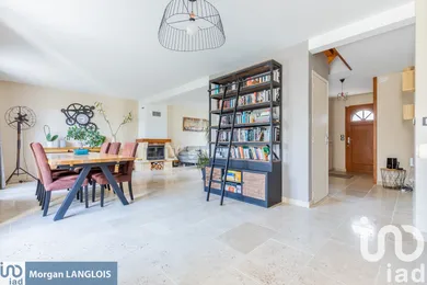 Pavillon à Viry-Châtillon (91170)