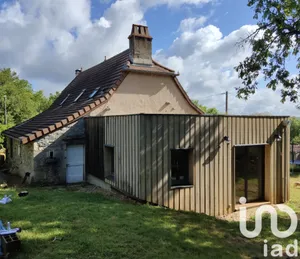 Traditional house at Brengues (46320)