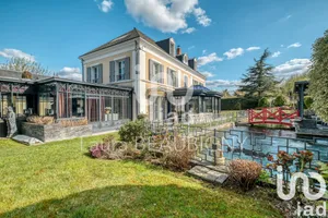 Maison traditionnelle à Magny-le-Hongre (77700)