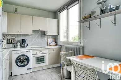 Apartment at Versailles (78000) — 9/18