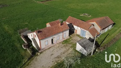 Ferme à Saint-Léger-sur-Vouzance (03130)