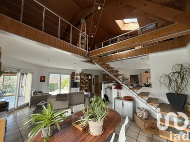 Maison à Bas-en-Basset (43210)