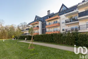 Apartment at Émerainville (77184)