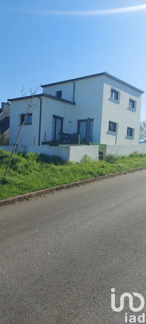 House at Pont-de-Buis-lès-Quimerch (29590)