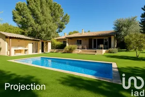Maison traditionnelle à Cucuron (84160)