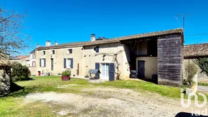 Longere at Aigondigné (79370)