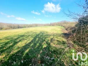 Land at Jayac (24590)