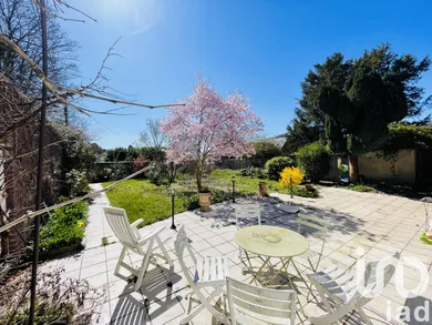 House at Lillebonne (76170)