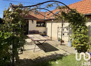 House at Sainte-Geneviève-des-Bois (91700)