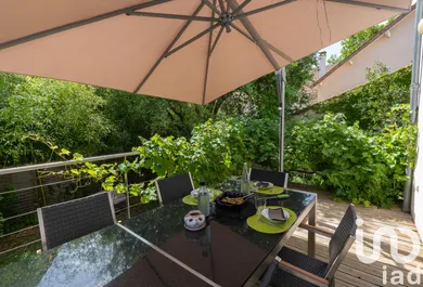 Maison à Le Mesnil-le-Roi (78600)