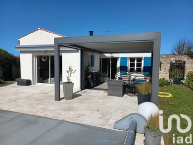 Traditional house at Dolus-d'Oléron (17550)