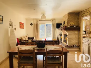 Appartement à Bez-et-Esparon (30120)