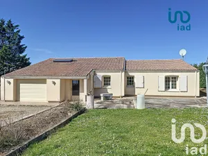 Pavillon à Nanteuil (79400)
