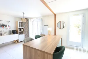 Traditional house at Aubergenville (78410)