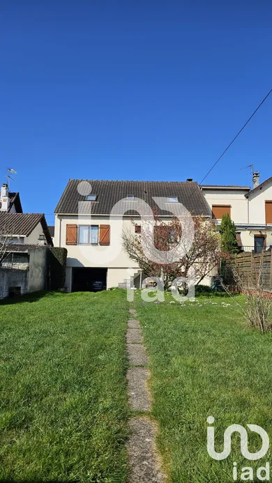 Maison traditionnelle à Tremblay-en-France (93290)