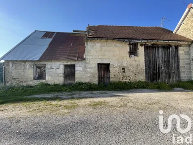 Barn at Laon (02000)