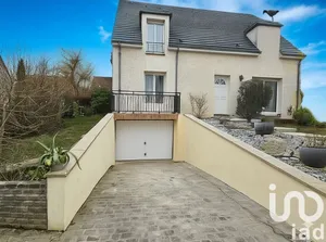 Traditional house at Breuillet (91650)