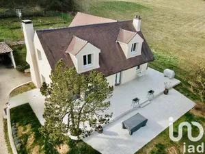 House at Nesles-la-Vallée (95690)