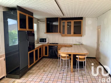 House in Paron (89100)