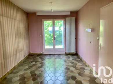 House in Paron (89100)