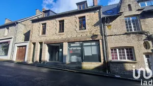 Immeuble à Tréguier (22220)