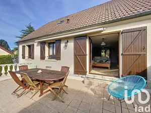 House at Guerville (78930)