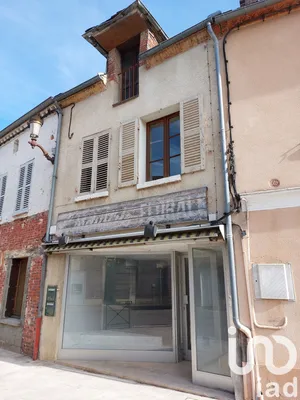 Maison à Cerisiers (89320)
