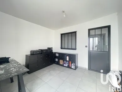 Appartement à Coubron (93470)