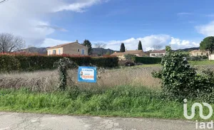Terrain à bâtir à Caromb (84330)