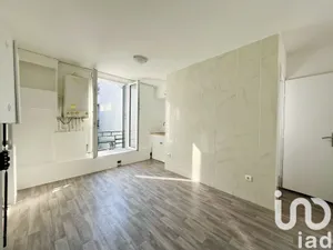 Apartment at Aubervilliers (93300)