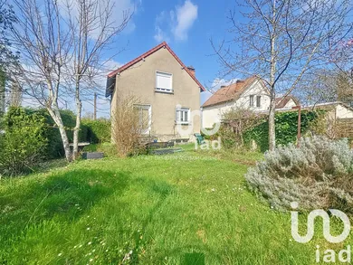 House at Bourges (18000)