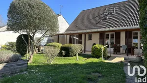 Traditional house at Moret-Loing-et-Orvanne (77250)