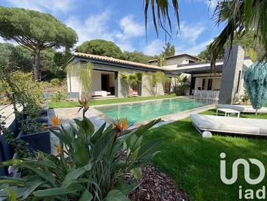 Maison d'architecte à Sainte-Maxime (83120)