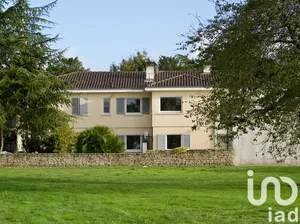 Architectural house at Vergeroux (17300)