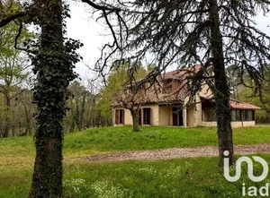 Maison traditionnelle à Le Pizou (24700)