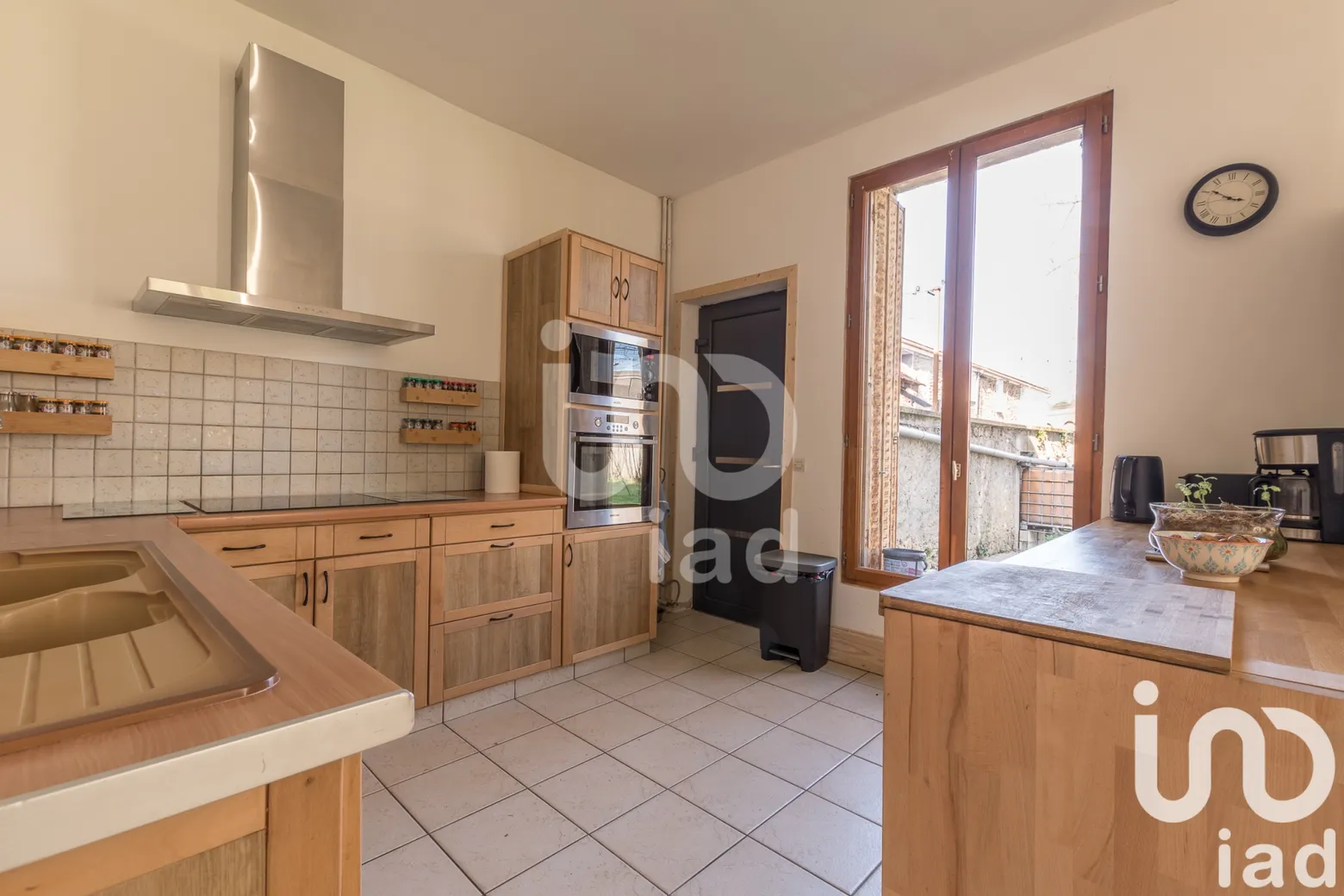Vente maison à Villeneuve-Saint-Georges (94190) : maison 8 pièces 150 m² - 2102761 — 2