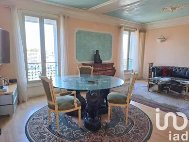 Apartment at Chantilly (60500)