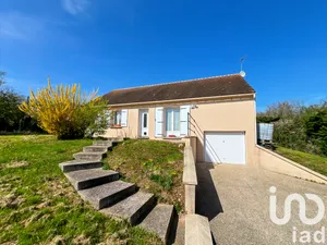 Detached house in Paron (89100)