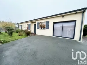 Maison à Saint-Étienne-du-Bois (85670)