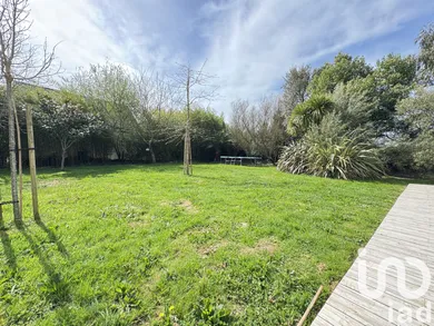 House in Saint-Molf (44350)