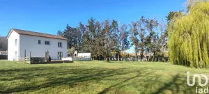 Maison de village à Brizambourg (17770)