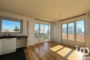 Apartment in Montreuil (93100)